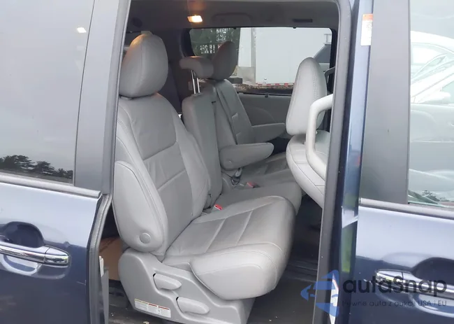 5TDYZ3DC7JS905476: 44156824