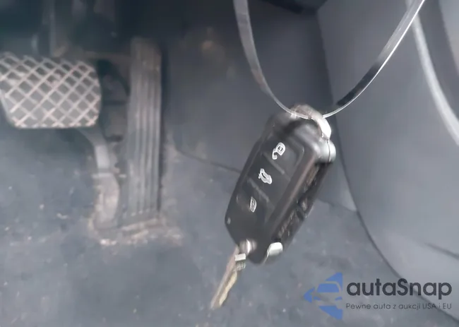 3VW5P7AT2DM833219: 44156850