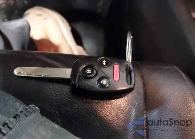 1HGCP2F89BA804300: 44156918