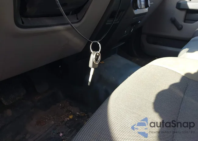 1FTMF1C8XGFD14043: 44157028