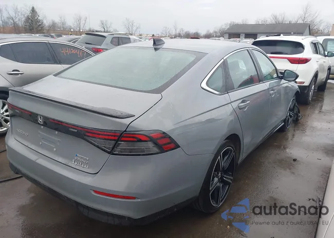 1HGCY2F58SA031418: 44156084