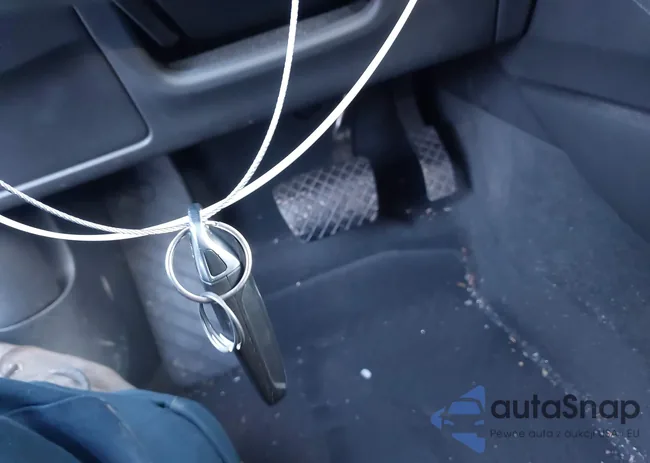 WAUANAF4XHN025831: 44156098