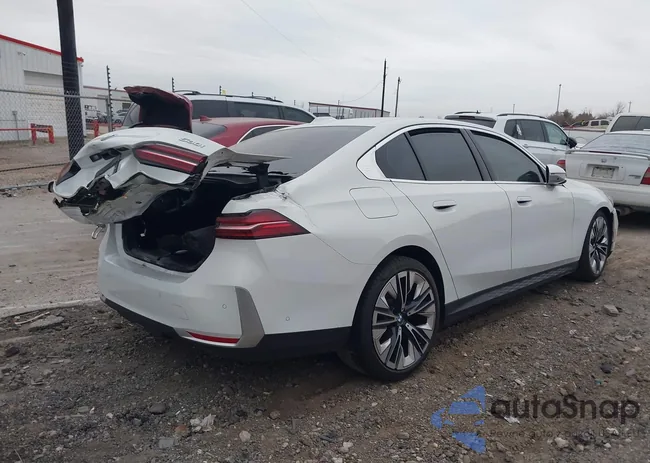 WBA43FJ06RCR53833: 44156139