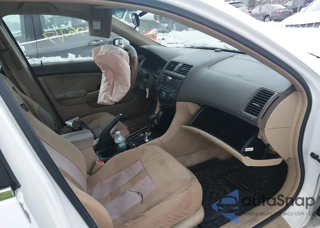 1HGCM56327A050095: 44156217