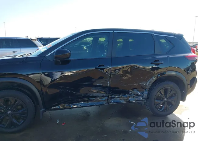 JN8BT3BA1PW428811: 44157493