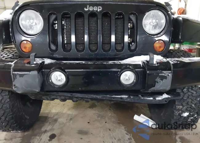 1C4HJWEG9CL100111: 44157637