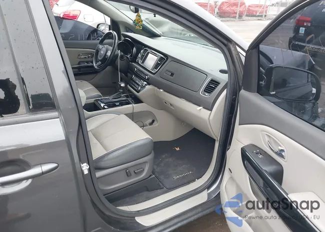 KNDMC5C1XJ6348848: 44157704