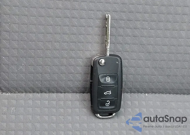 3VW2B7AJ1HM352898: 44157772