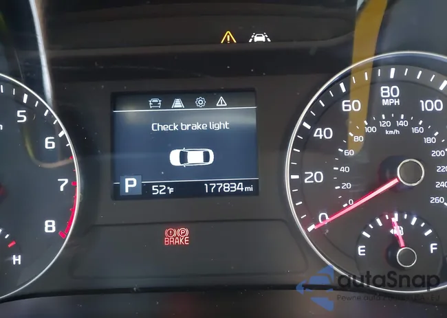 3KPF24AD7KE070117: 44157795