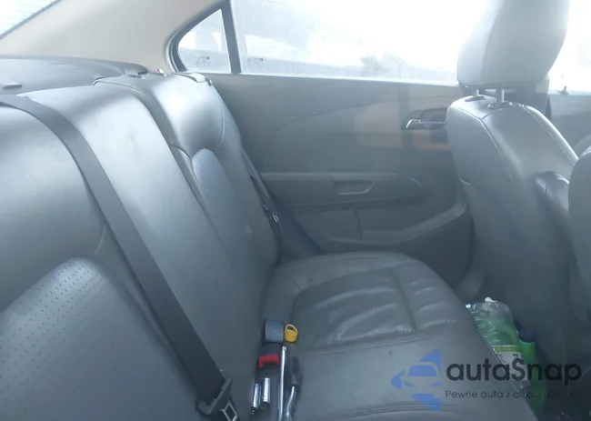 1G1JE5SB2F4187768: 44157845