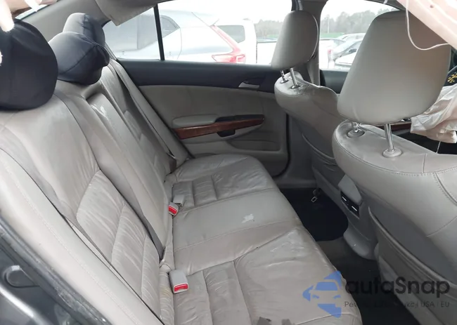 1HGCP3F82BA005545: 44157944