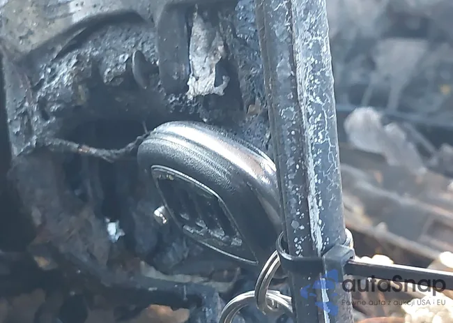 5NPE24AF0GH383784: 44158018