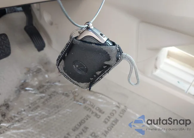 2T2ZK1BA8DC131715: 44158047