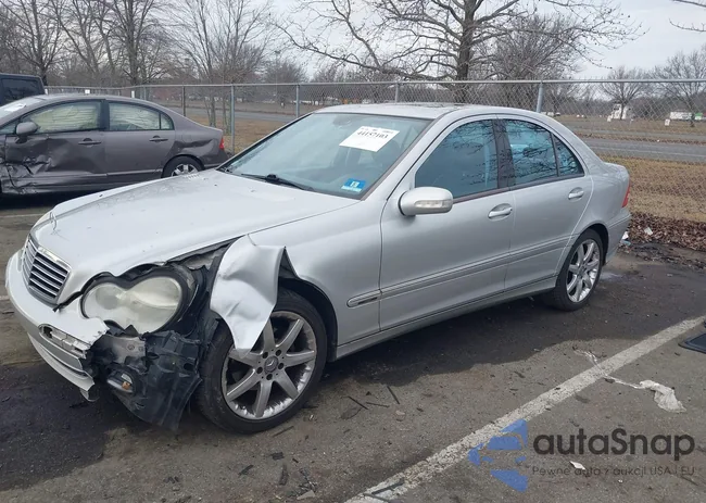 WDBRF40JX3A531323: 44157103