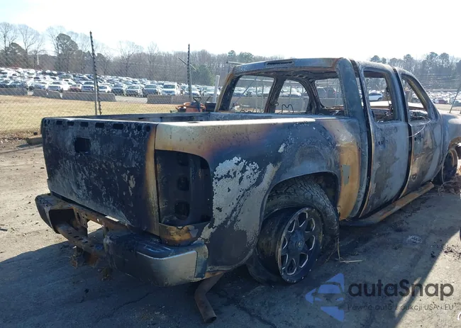 2GCEK13M181140546: 44157200