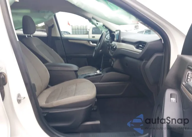 1FMCU0G64MUB09938: 44157220