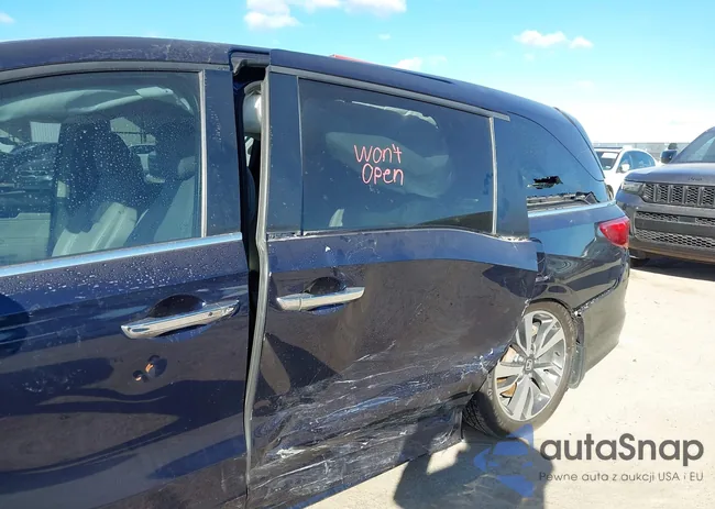 5FNRL6H81NB001565: 44157304