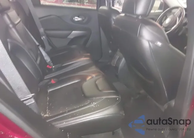 1C4PJMLX6KD208455: 44157331