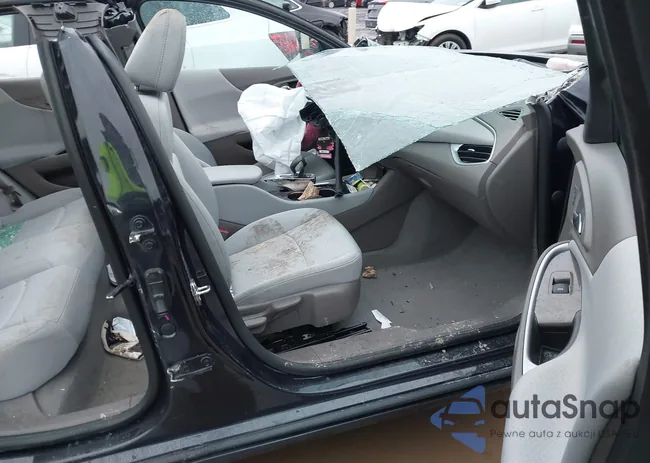 1G1ZB5ST8NF200241: 44157374