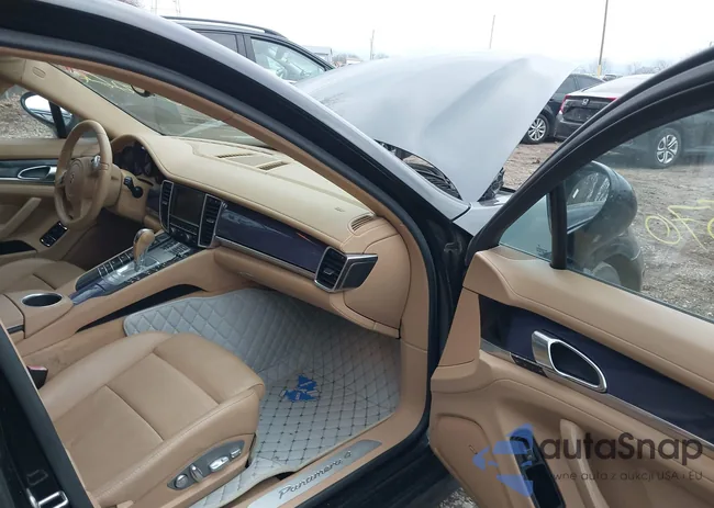 WP0AA2A75CL010910: 44158570