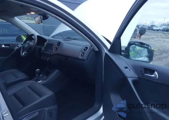 WVGAV7AX6GW522676: 44158632