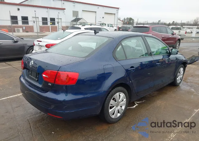 3VWD17AJ8EM368894: 44158773