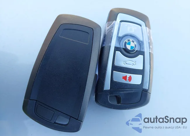 WBA8E3G56GNU02994: 44158876