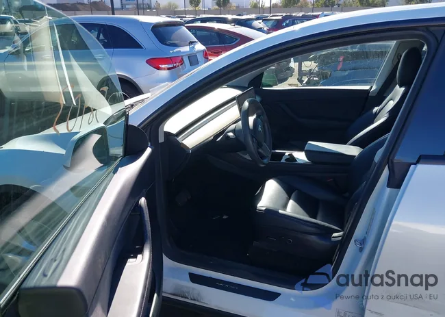 5YJYGDEE3MF240709: 44158903