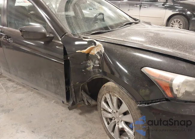 1HGCP2F89BA080513: 44158915