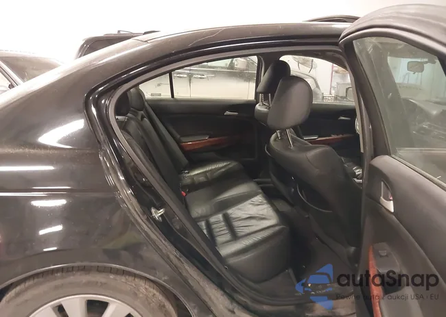 1HGCP2F89BA080513: 44158915