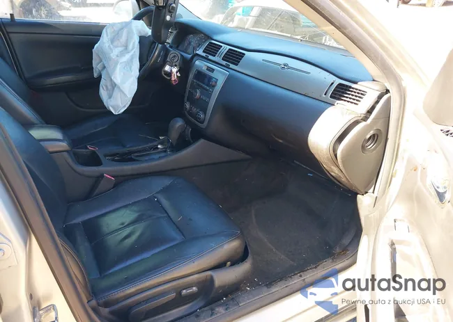 2G1WD58C089131708: 44158960