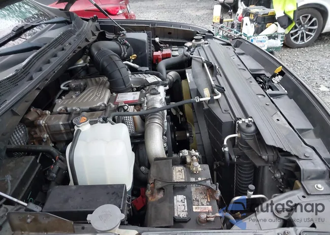 1N6BA1F4XJN550698: 44158181