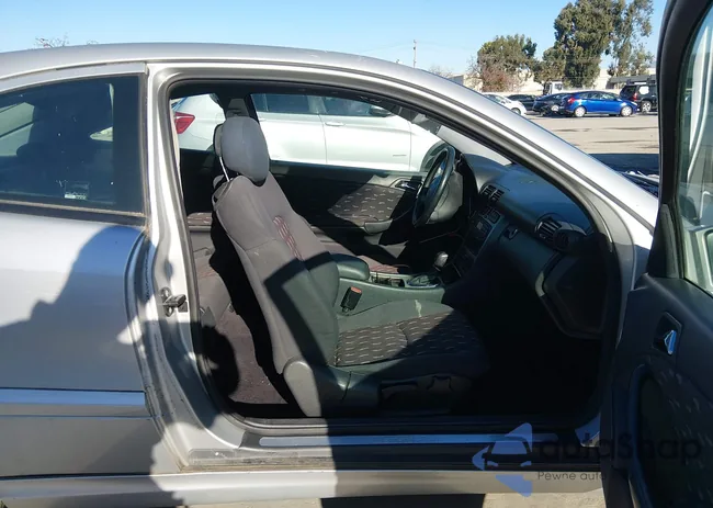 WDBRN47J02A218384: 44158244