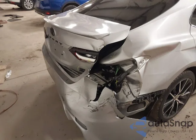 4T1G11BK2NU057988: 44158347