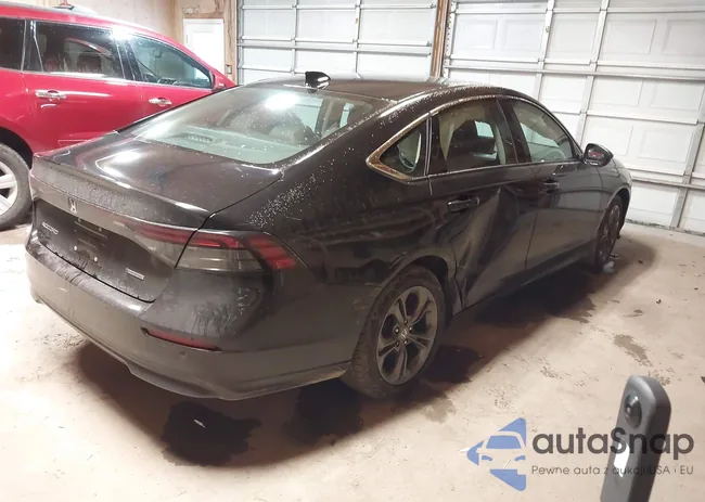 1HGCY2F6XPA000008: 44158372