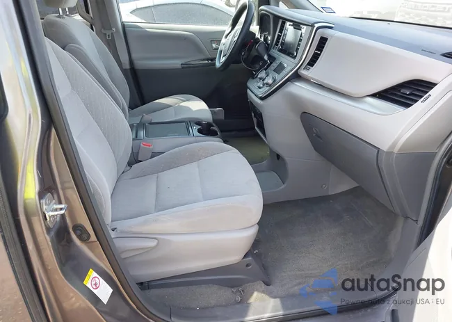 5TDKZ3DC3JS907201: 44158378