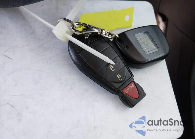 1C4PJLCB0JD504195: 44158384