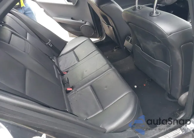 WDDGF8AB4ER303710: 44158393