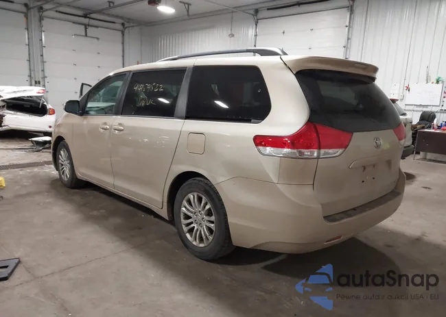 5TDYK3DC8DS358422: 44159522