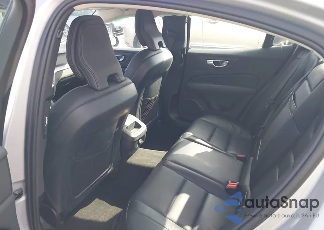 7JRL12TK7RG323146: 44159750