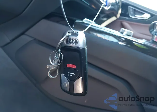 WA1VAAF77JD054025: 44159770