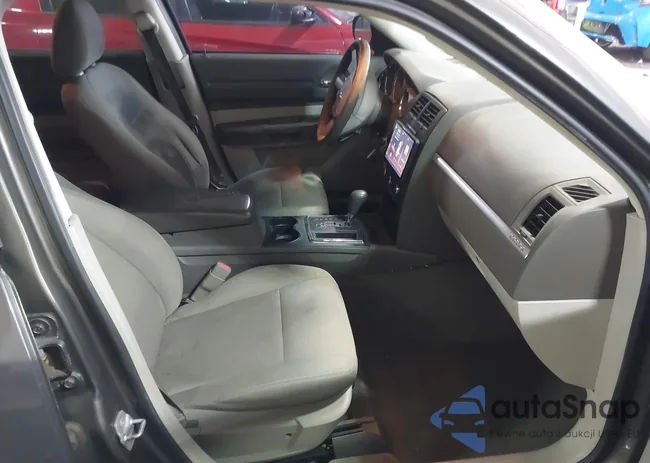 2D4FV47TX8H153305: 44159804