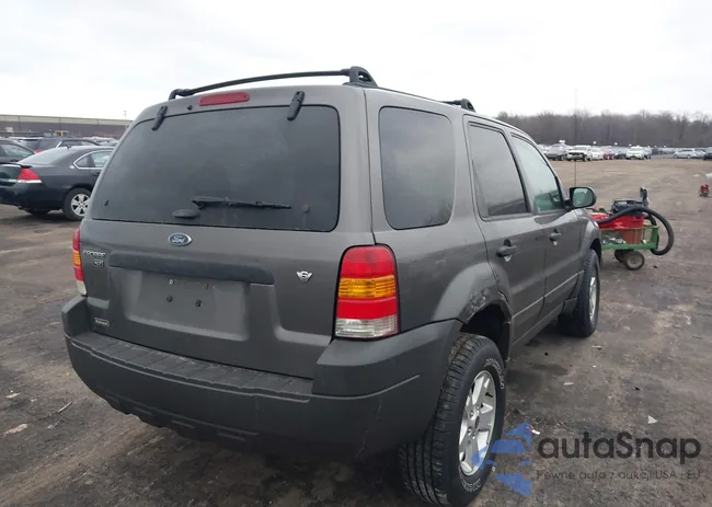 1FMYU03116KA87086: 44159904