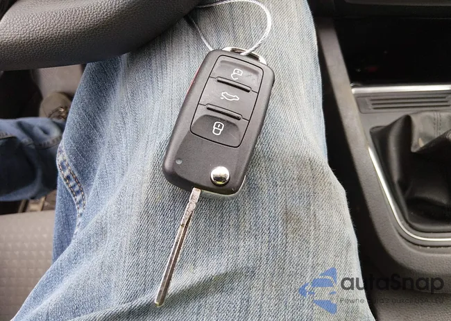 3VW167AJ0JM227798: 44159957