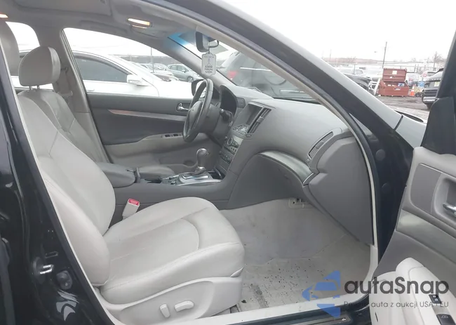 JN1CV6AR9DM763621: 44159980