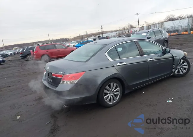 1HGCP3F88CA001467: 44160035