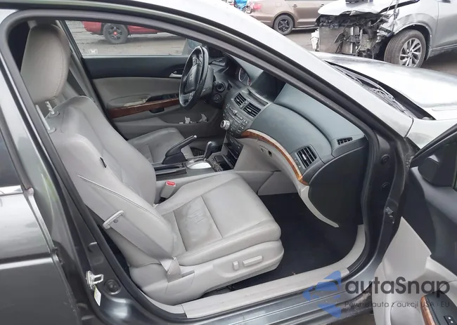 1HGCP3F88CA001467: 44160035