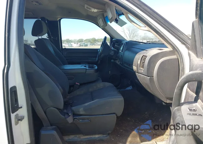 1GTEK29J89Z260999: 44159058