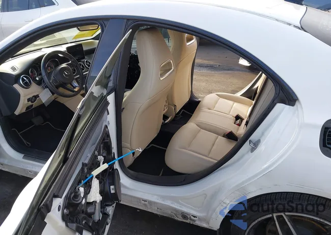 WDDSJ4EBXKN752209: 44159171