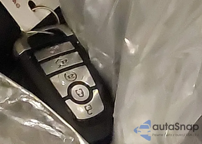 3FA6P0CD1LR130545: 44159367